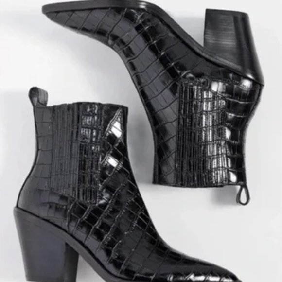 Alice + Olivia Westra Croc Embossed Leather Ankle Boots in Black 40 (9.5,10)